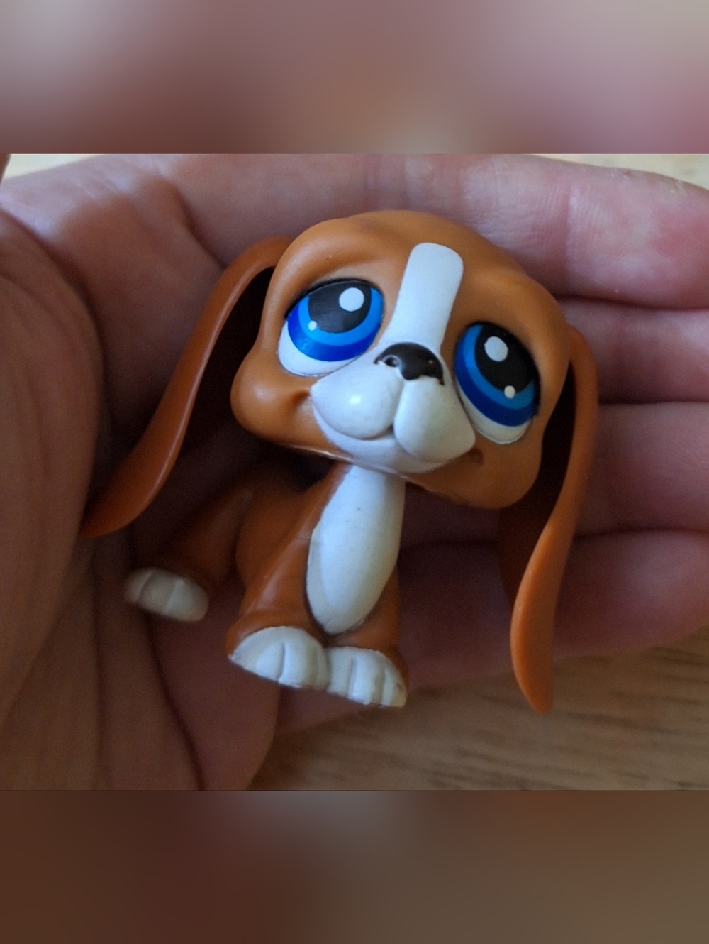 Hasbro LPS BASSET HOUND DOG #222  Littlest Pet Shop